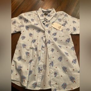 Ben Sherman Boys 10/12 button down Hawaiian style shirt. New w tags.